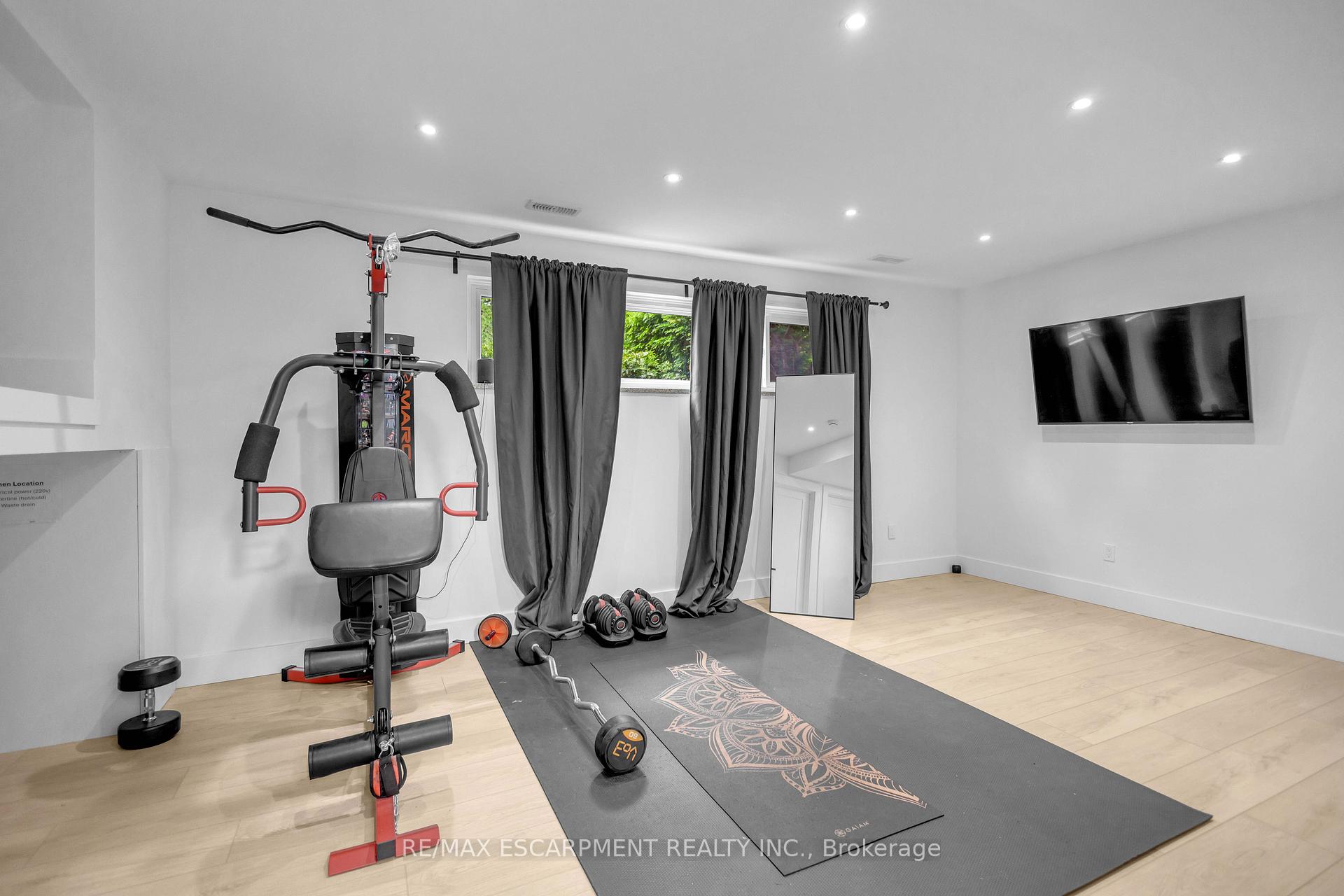 Photo 26 of 253 Fernwood Crescent, Hamilton, Hampton Heights — HOMEH