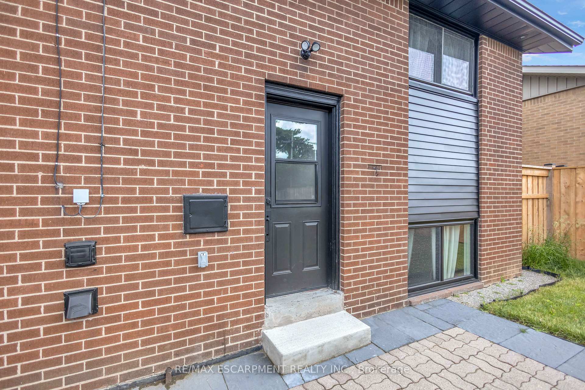 Photo 36 of 253 Fernwood Crescent, Hamilton, Hampton Heights — HOMEH