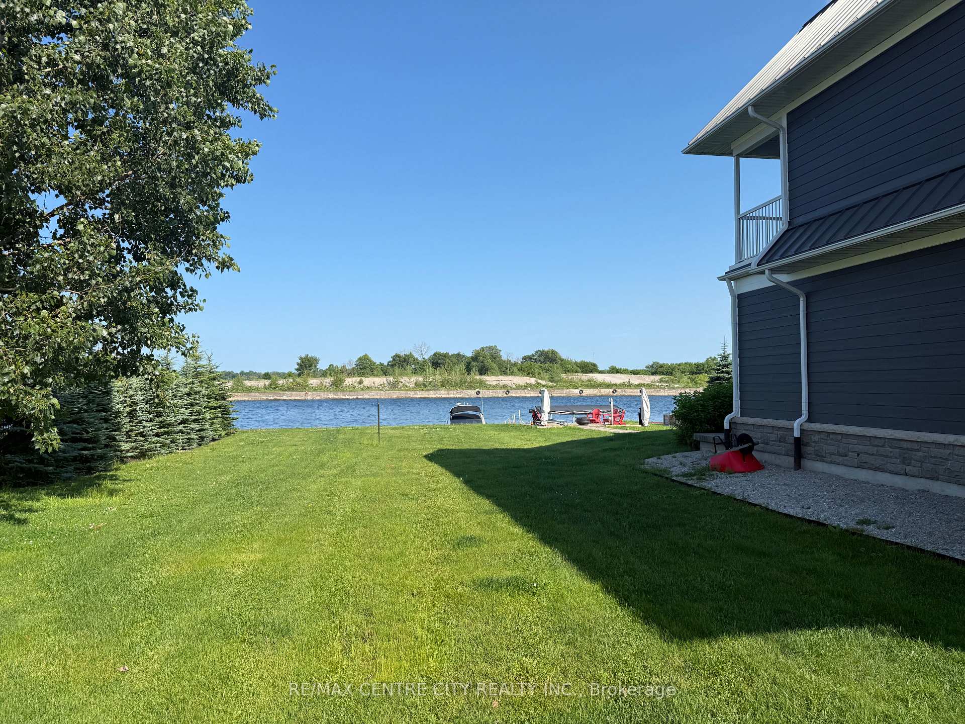 Photo 2 of 41 Dock Lane, Tay, Port McNicoll — HOMEH