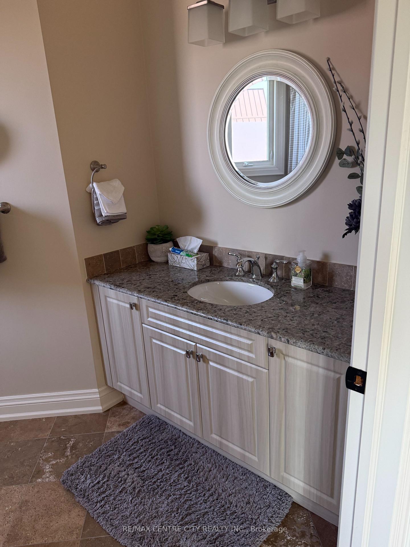 Photo 10 of 41 Dock Lane, Tay, Port McNicoll — HOMEH