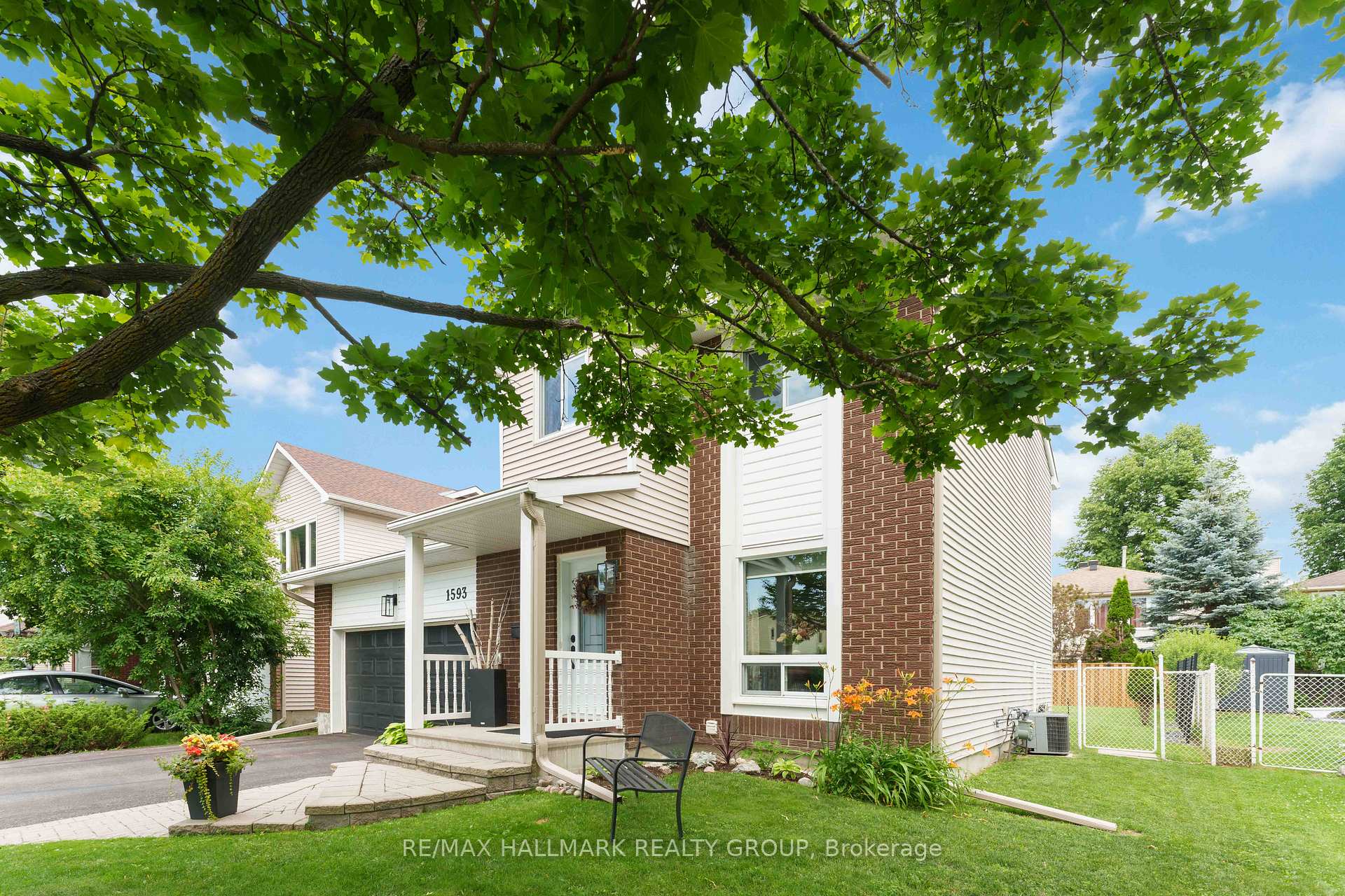 Photo 2 of 1593 Bottriell Way, Ottawa, Fallingbrook/Pineridge — HOMEH