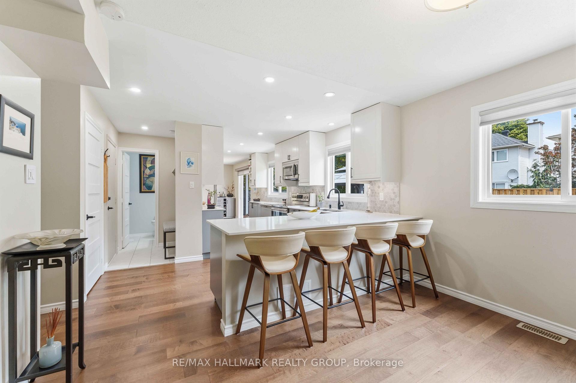 Photo 9 of 1593 Bottriell Way, Ottawa, Fallingbrook/Pineridge — HOMEH