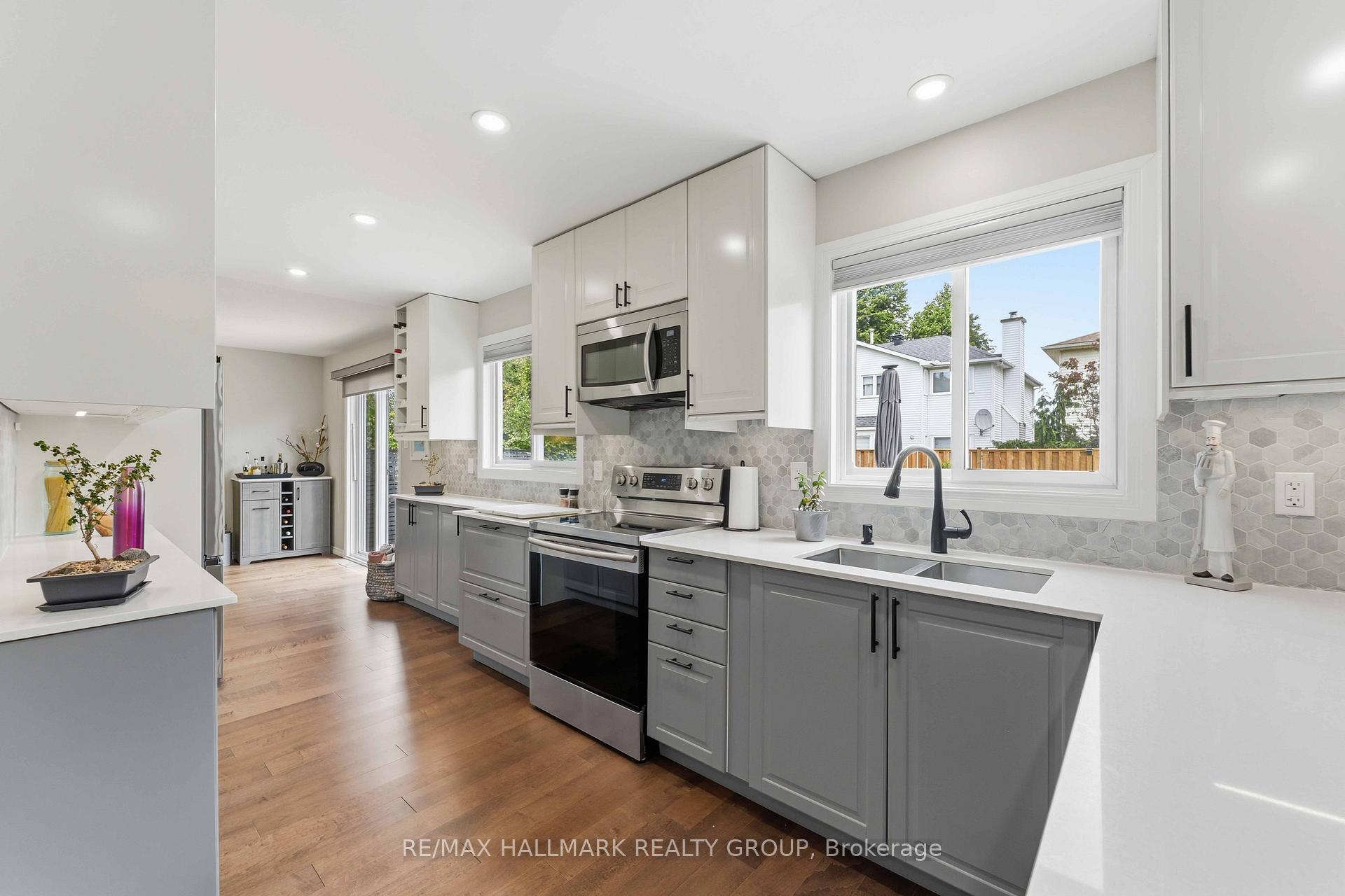 Photo 10 of 1593 Bottriell Way, Ottawa, Fallingbrook/Pineridge — HOMEH