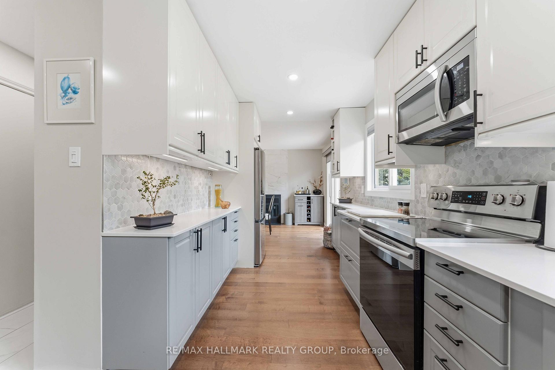 Photo 13 of 1593 Bottriell Way, Ottawa, Fallingbrook/Pineridge — HOMEH