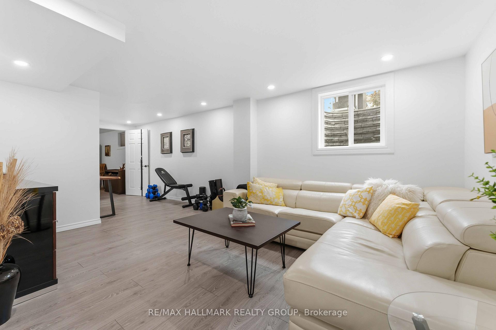 Photo 33 of 1593 Bottriell Way, Ottawa, Fallingbrook/Pineridge — HOMEH