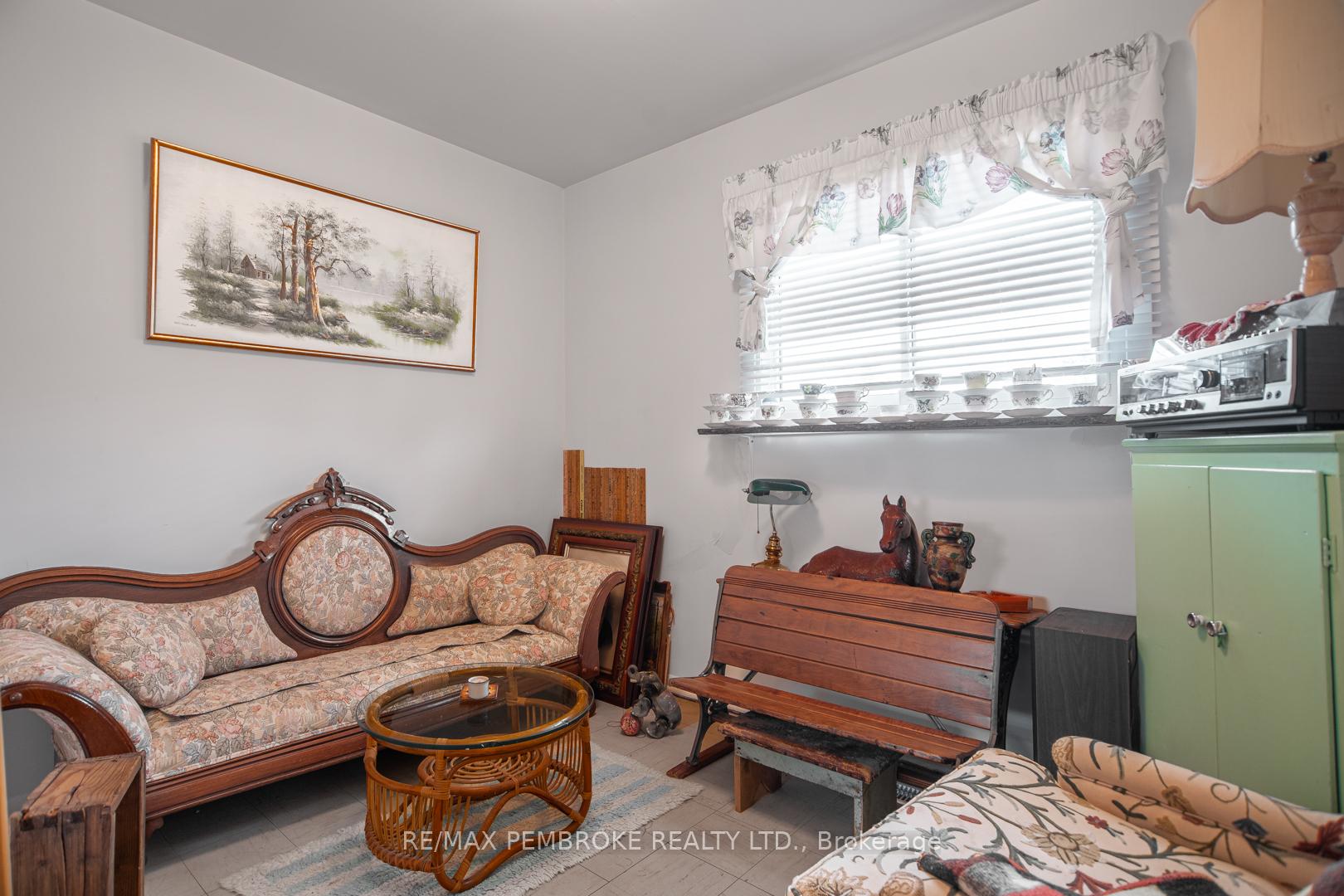 Photo 9 of 136 Ellis Avenue, Pembroke, Pembroke — HOMEH