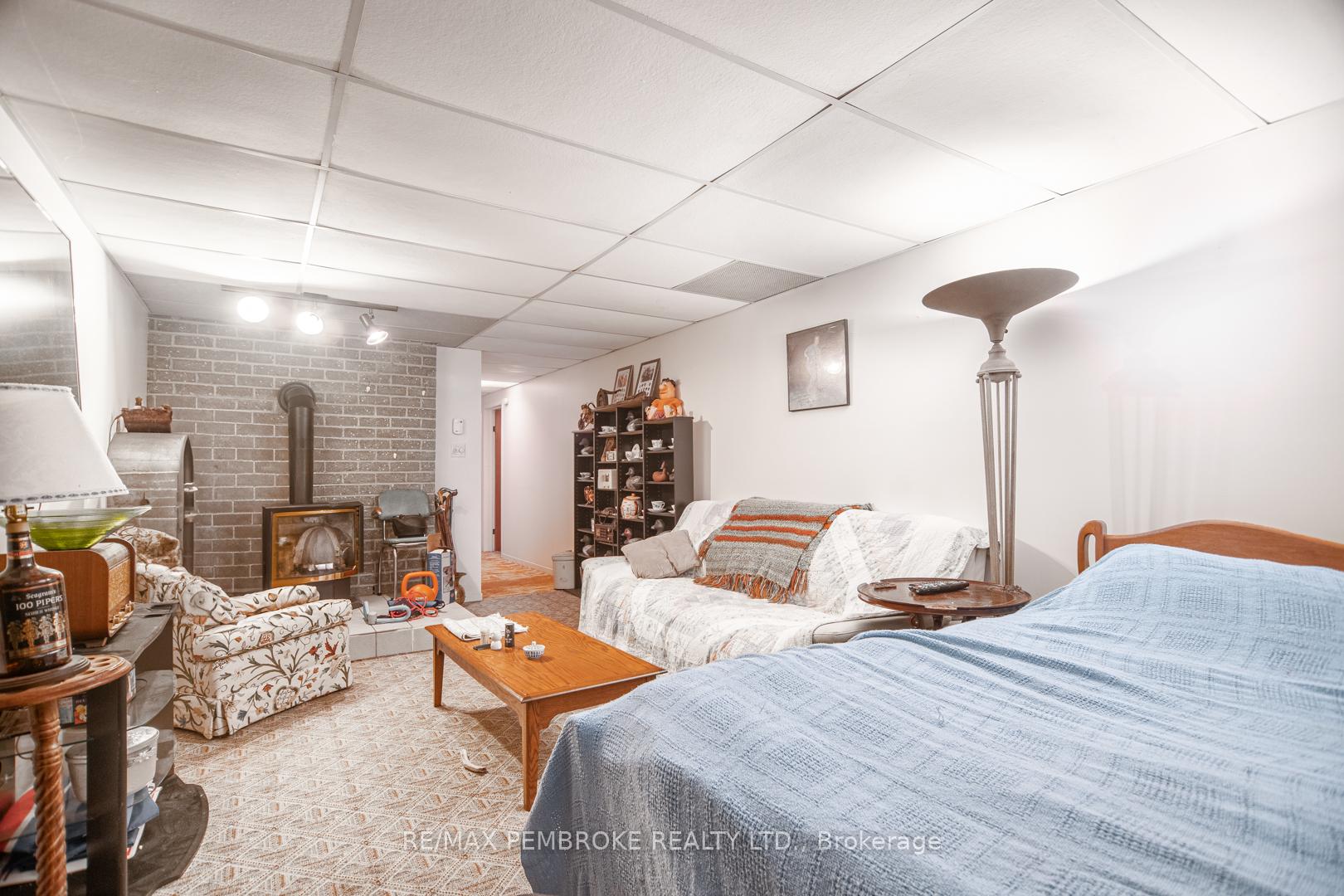 Photo 17 of 136 Ellis Avenue, Pembroke, Pembroke — HOMEH