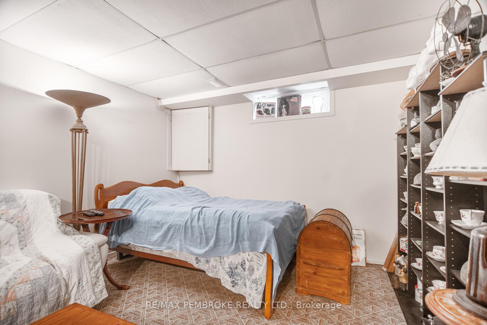 Photo 18 of 136 Ellis Avenue, Pembroke, Pembroke — HOMEH
