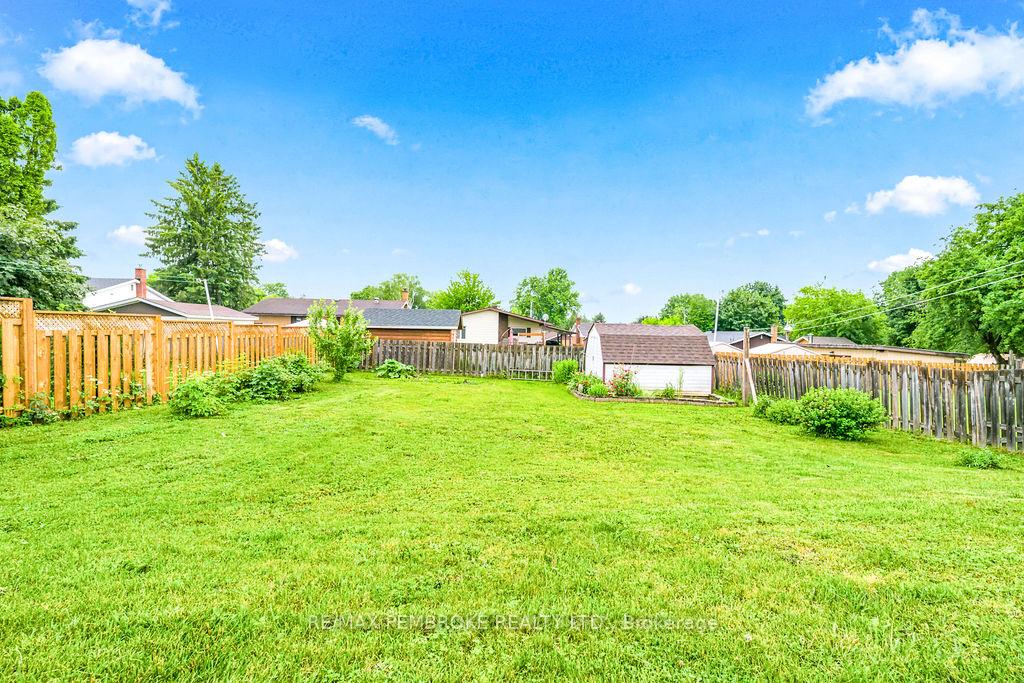 Photo 32 of 136 Ellis Avenue, Pembroke, Pembroke — HOMEH