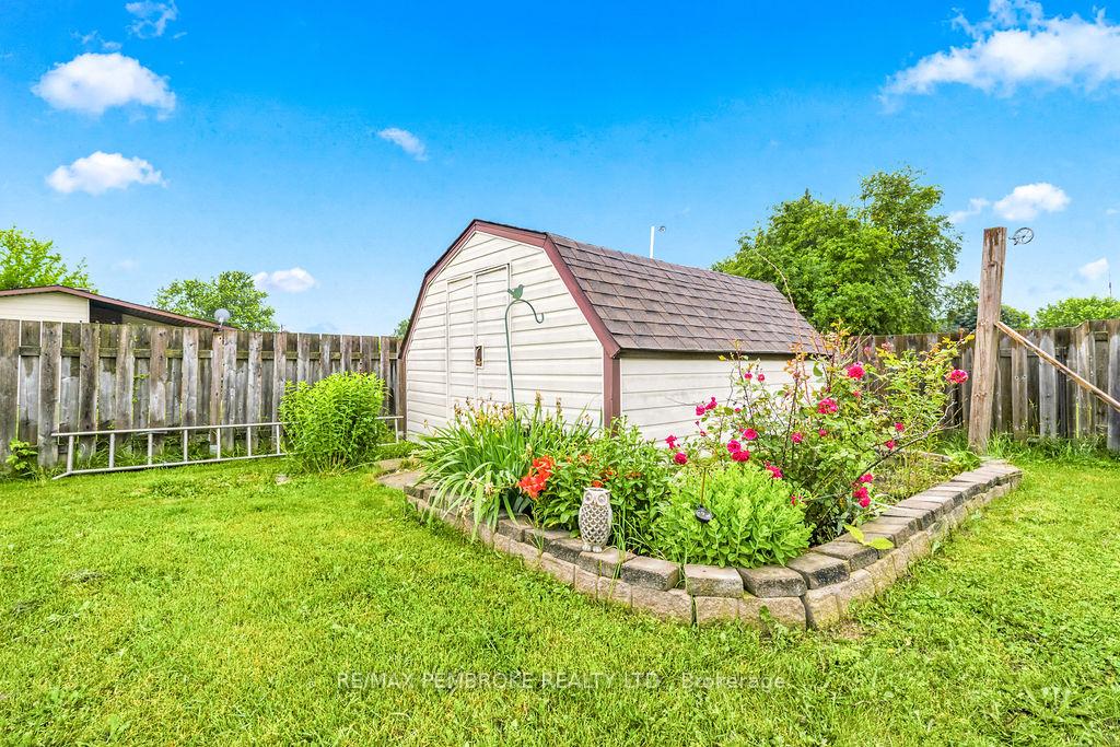 Photo 33 of 136 Ellis Avenue, Pembroke, Pembroke — HOMEH