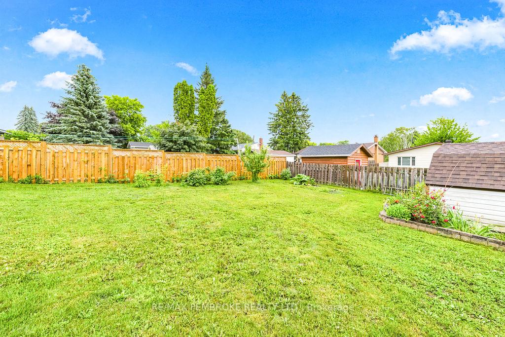 Photo 35 of 136 Ellis Avenue, Pembroke, Pembroke — HOMEH