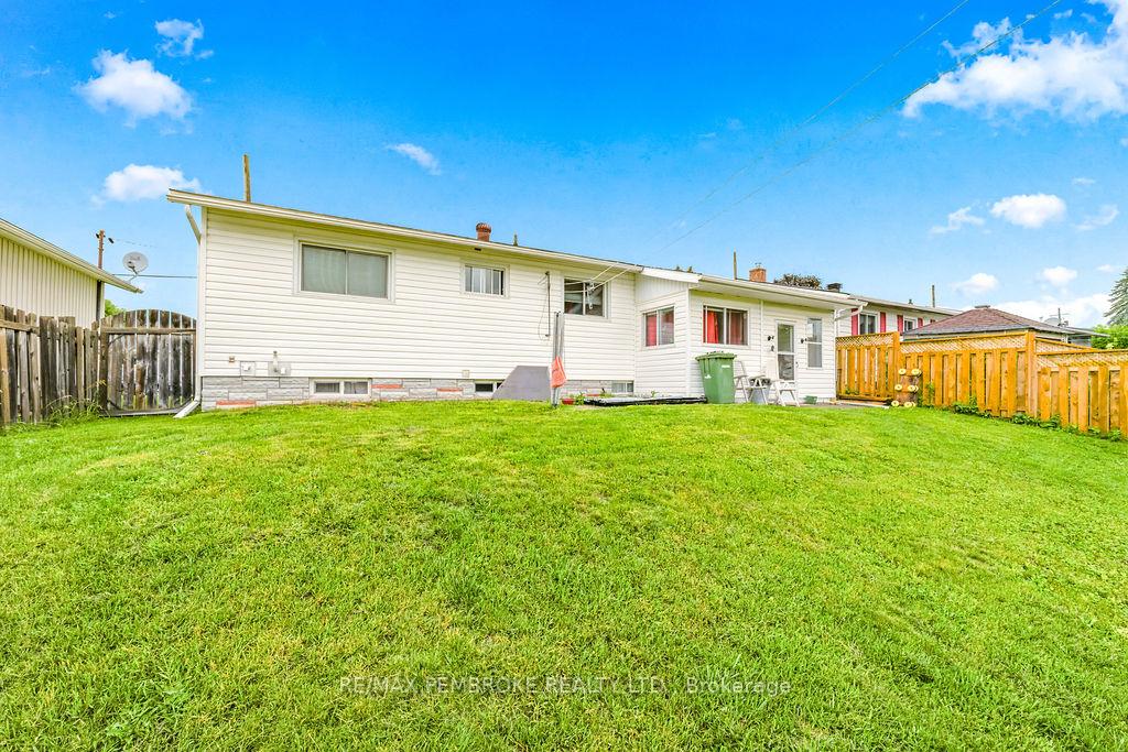 Photo 36 of 136 Ellis Avenue, Pembroke, Pembroke — HOMEH