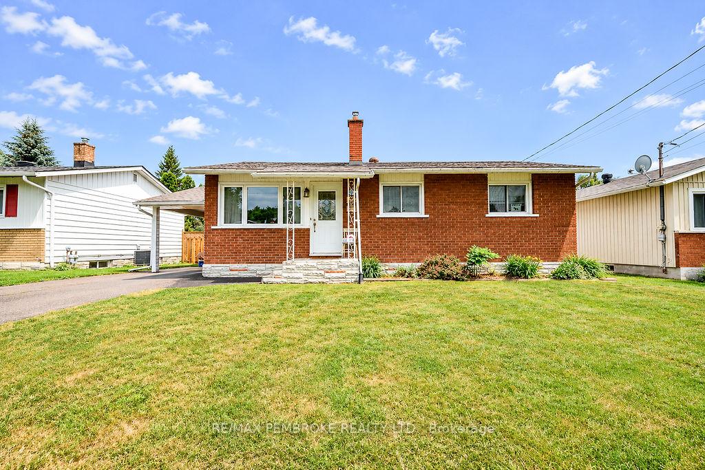 Photo 39 of 136 Ellis Avenue, Pembroke, Pembroke — HOMEH