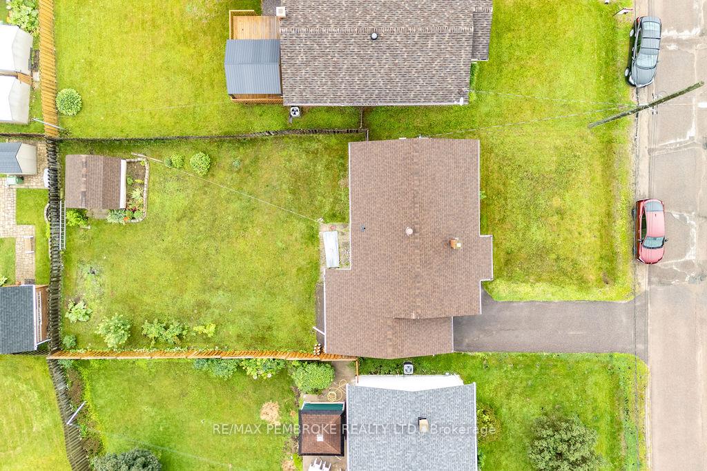 Photo 42 of 136 Ellis Avenue, Pembroke, Pembroke — HOMEH