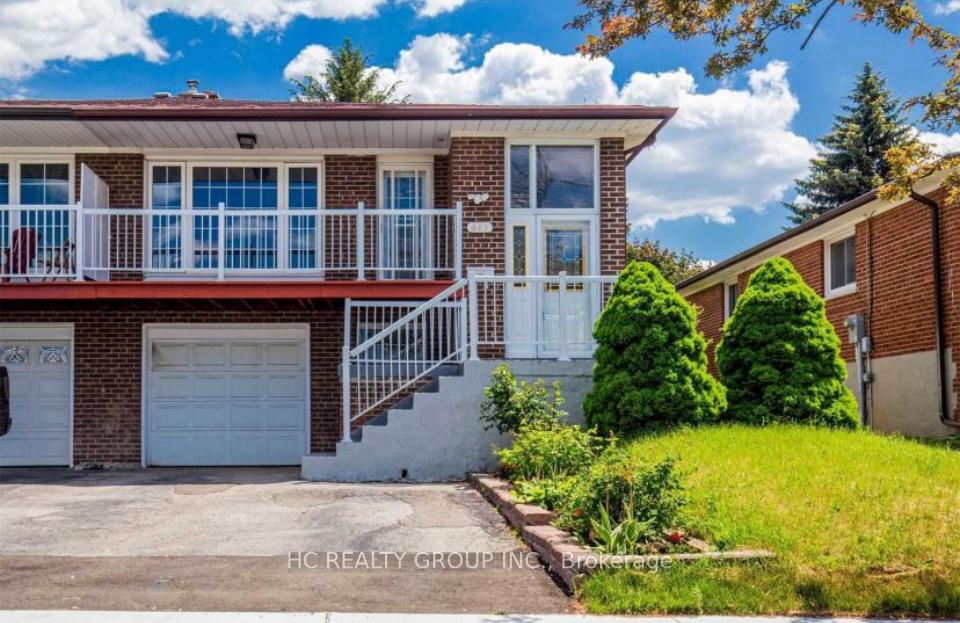 Photo 1 of 983 Old Cummer Avenue, North York, Bayview Woods-Steeles — HOMEH