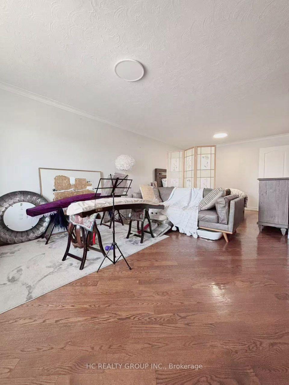 Photo 5 of 983 Old Cummer Avenue, North York, Bayview Woods-Steeles — HOMEH