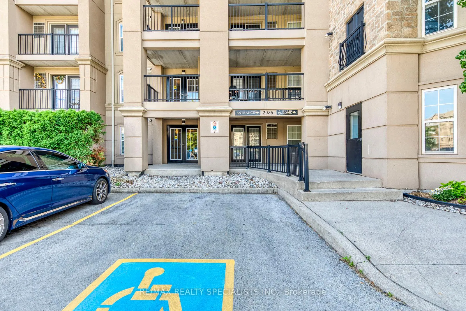 Photo 4 of Unit 308, 2035 Appleby Line, Burlington, Uptown — HOMEH
