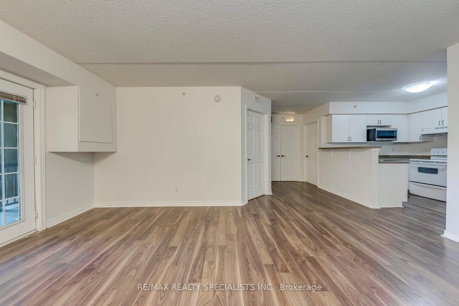 Photo 11 of Unit 308, 2035 Appleby Line, Burlington, Uptown — HOMEH