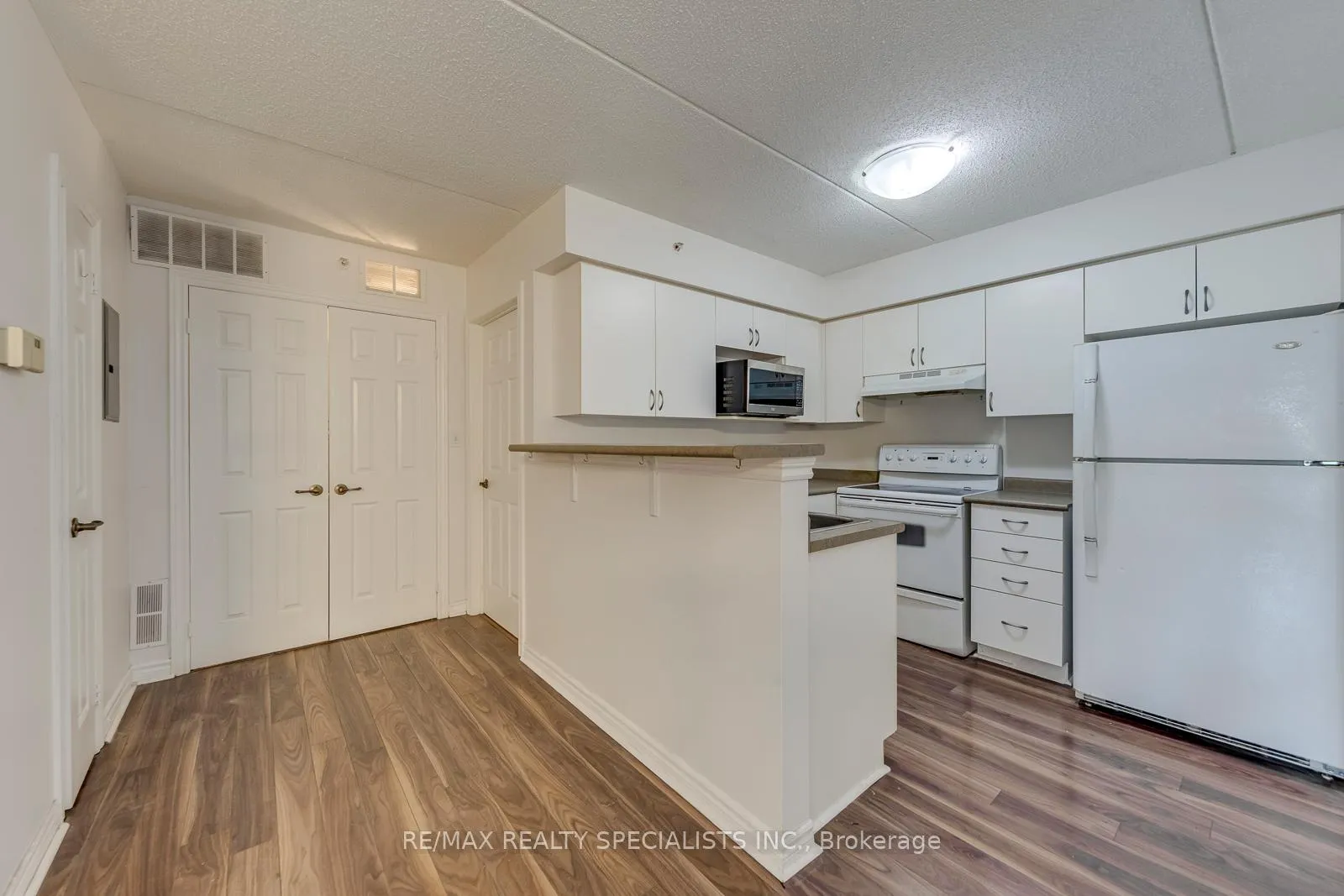 Photo 12 of Unit 308, 2035 Appleby Line, Burlington, Uptown — HOMEH