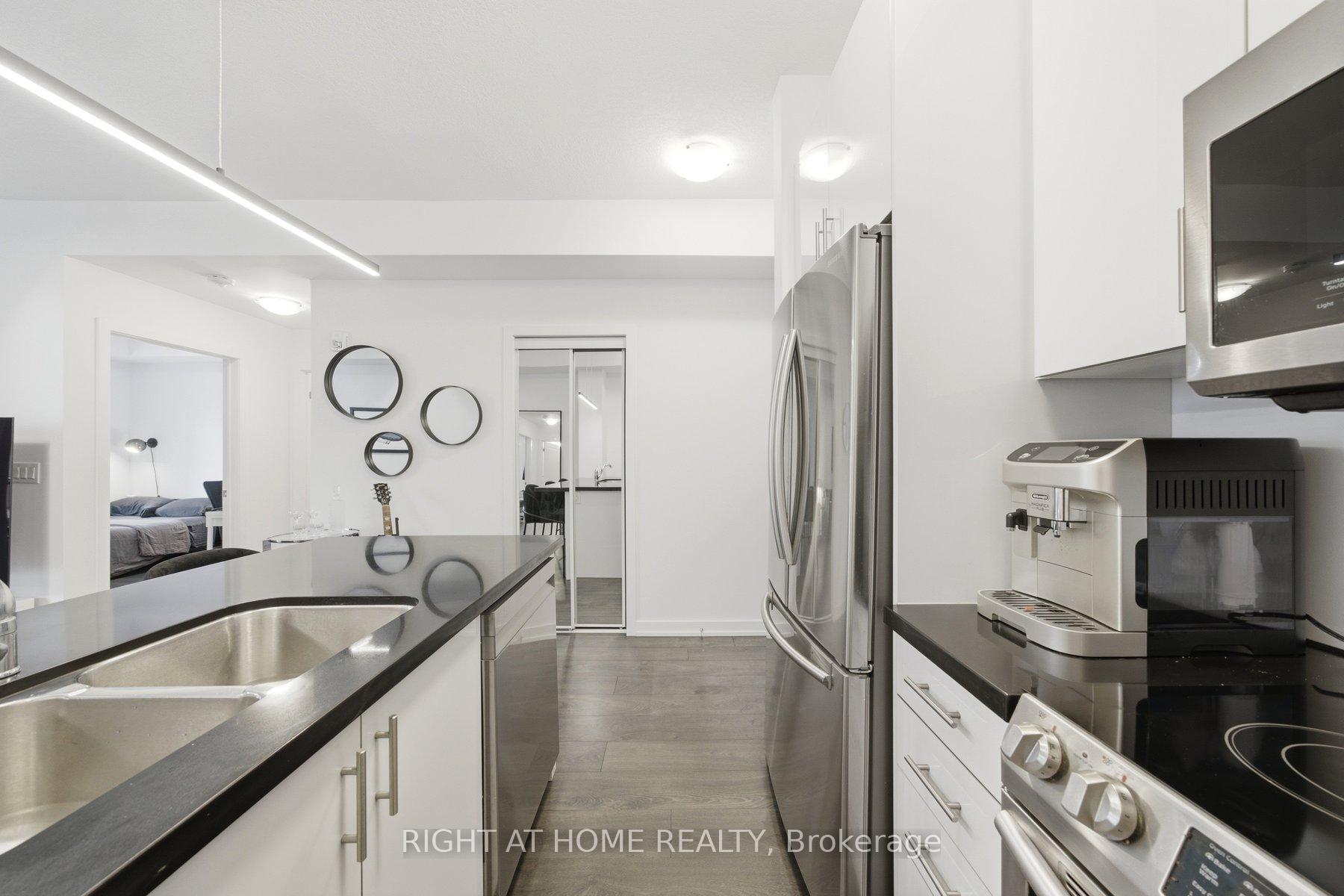 Photo 6 of Unit 603, 81 Robinson Street, Hamilton, Durand — HOMEH