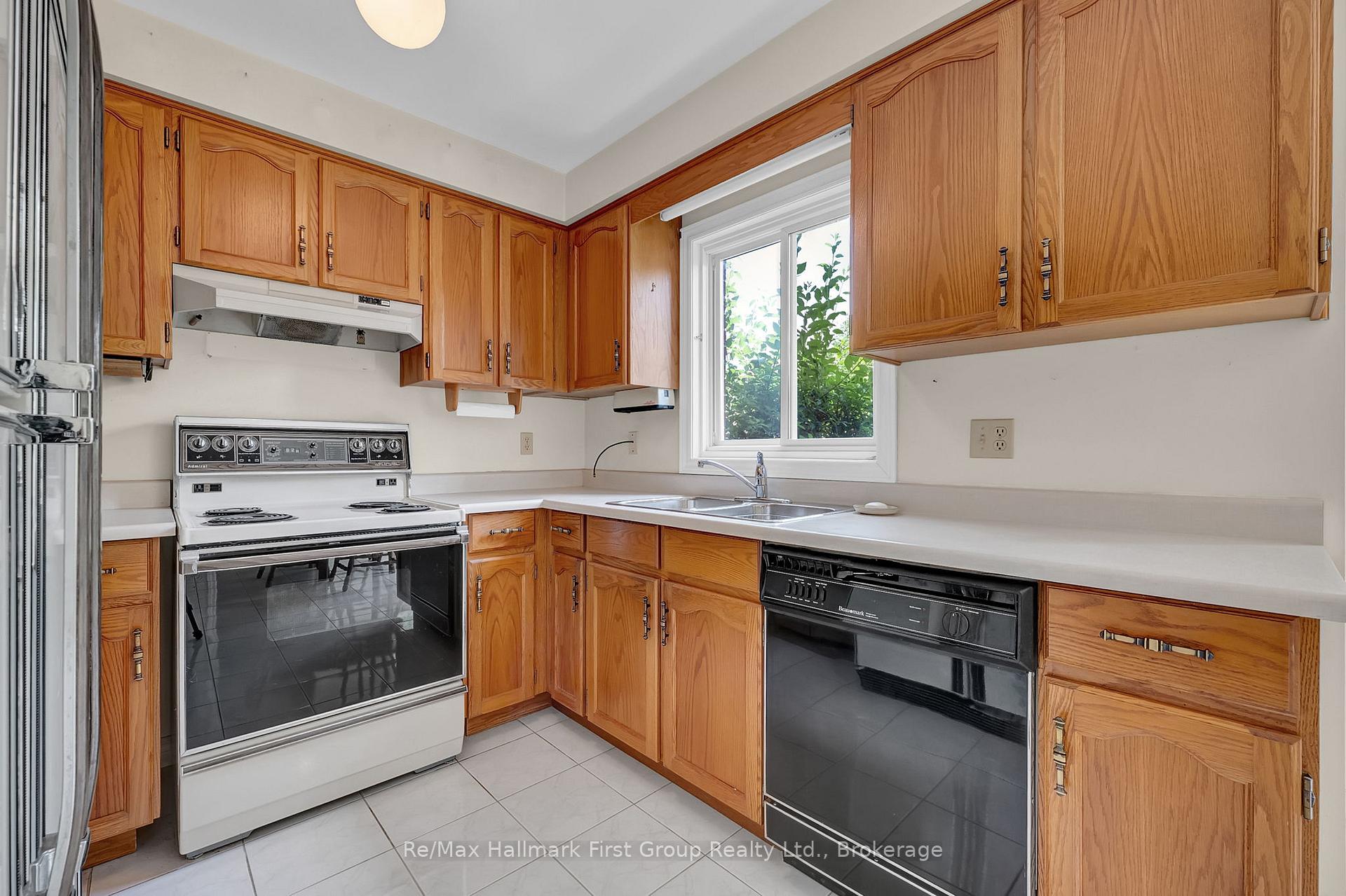 Photo 11 of 1911 Rosebank Road, Pickering, Amberlea — HOMEH