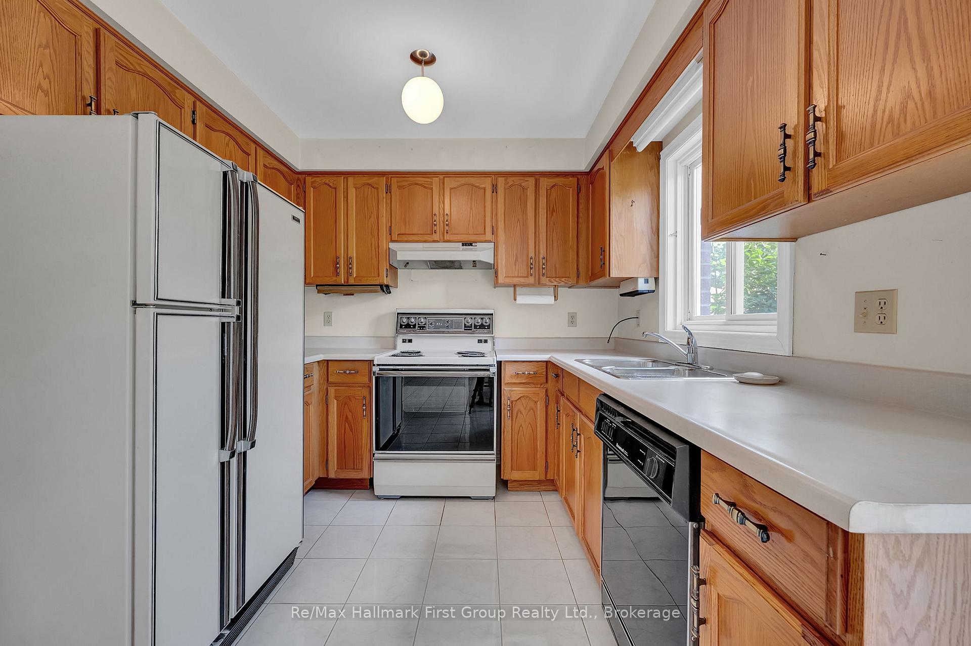 Photo 12 of 1911 Rosebank Road, Pickering, Amberlea — HOMEH