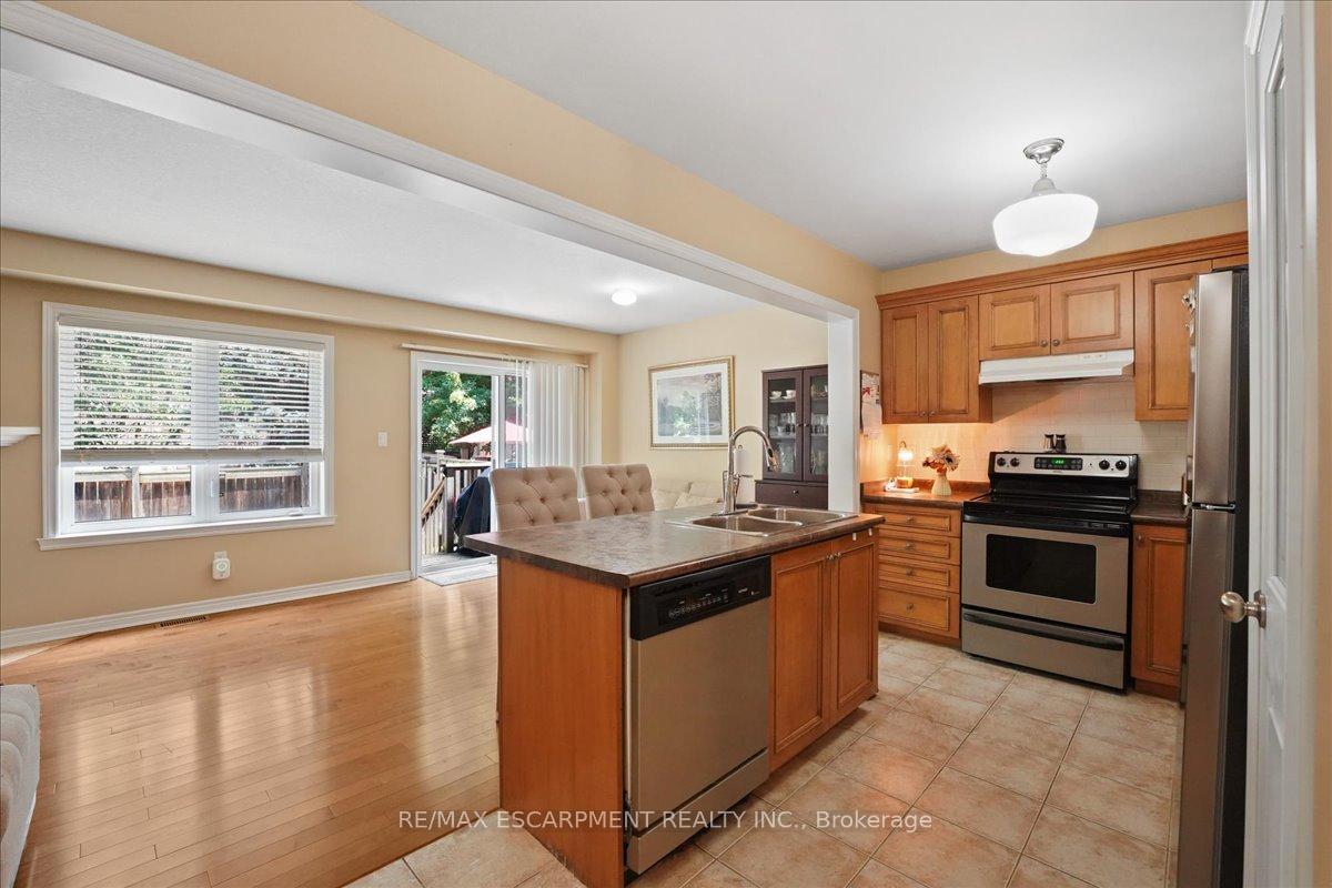 Photo 12 of Unit 3, 222 Fall Fair Way, Hamilton, Binbrook — HOMEH