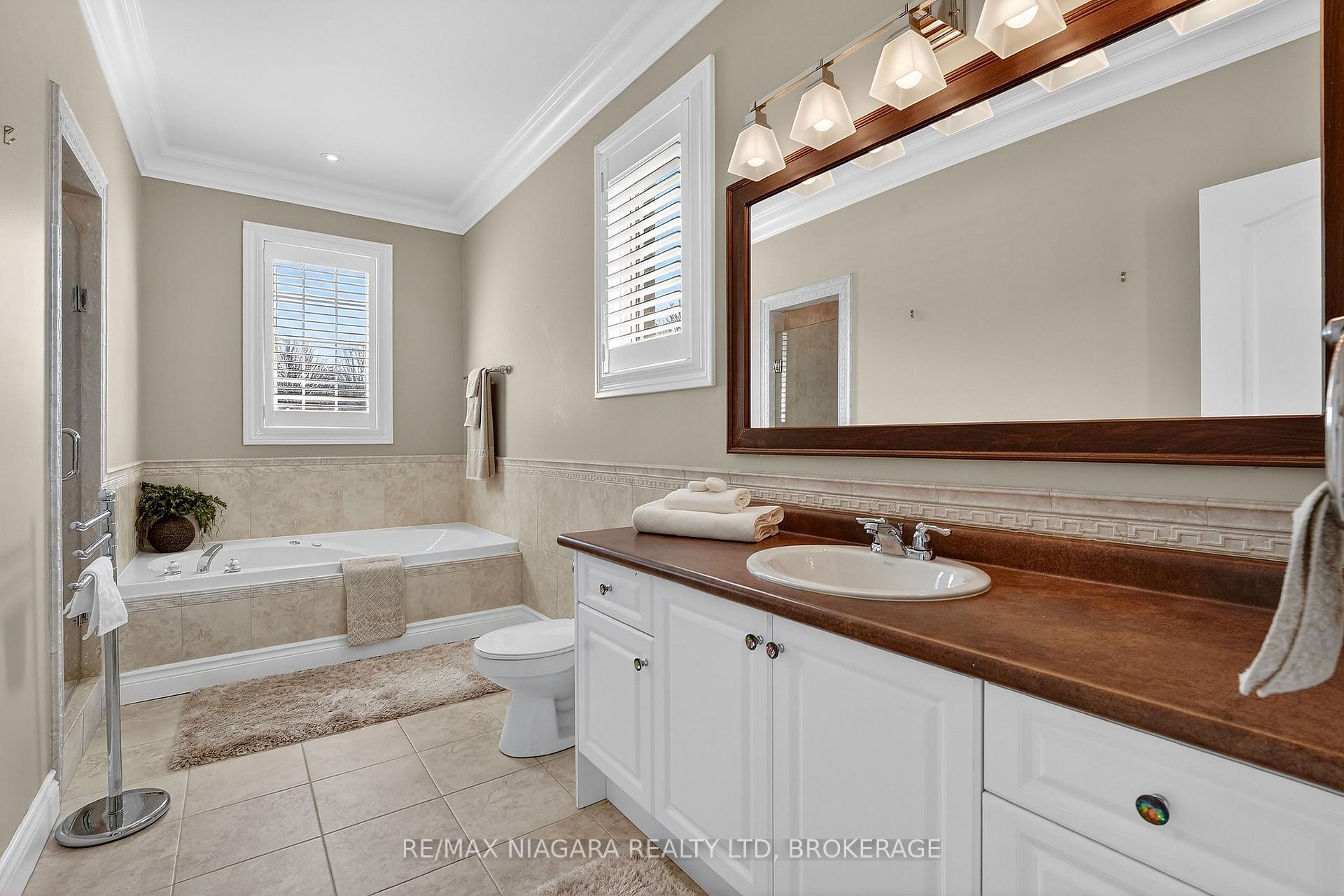 Photo 18 of 6775 Domenic Crescent, Niagara Falls, Stamford — HOMEH