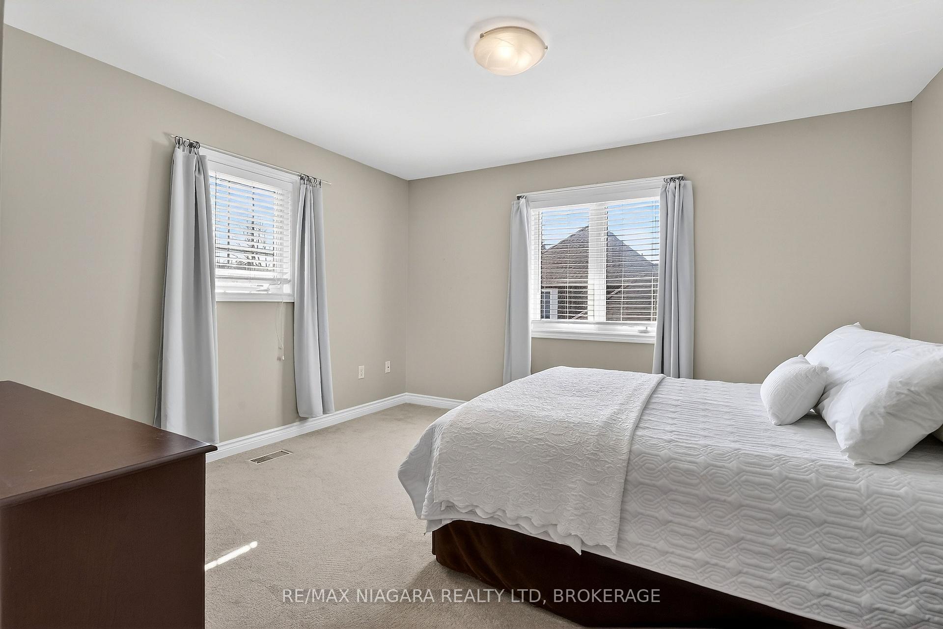 Photo 21 of 6775 Domenic Crescent, Niagara Falls, Stamford — HOMEH