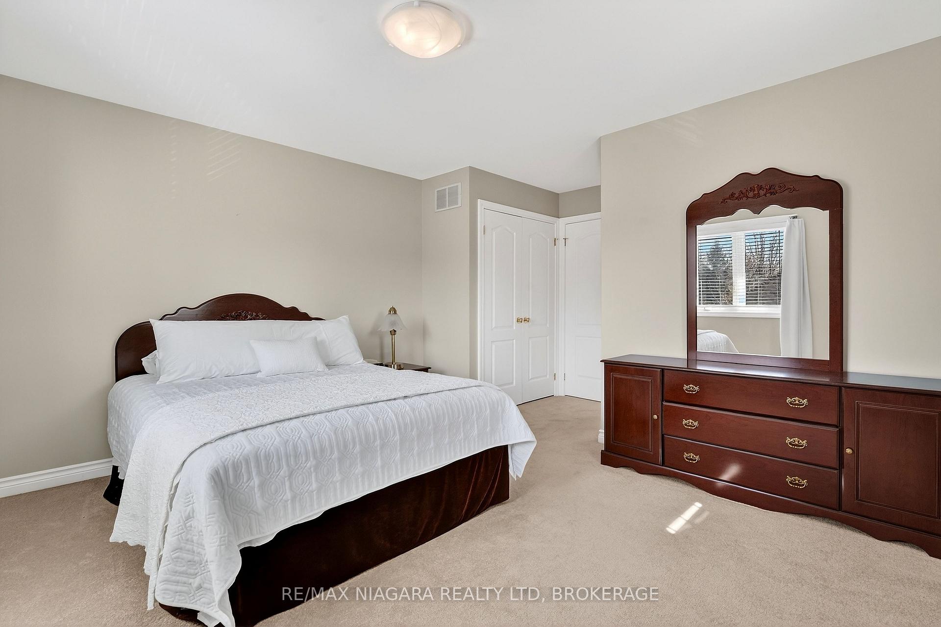 Photo 22 of 6775 Domenic Crescent, Niagara Falls, Stamford — HOMEH