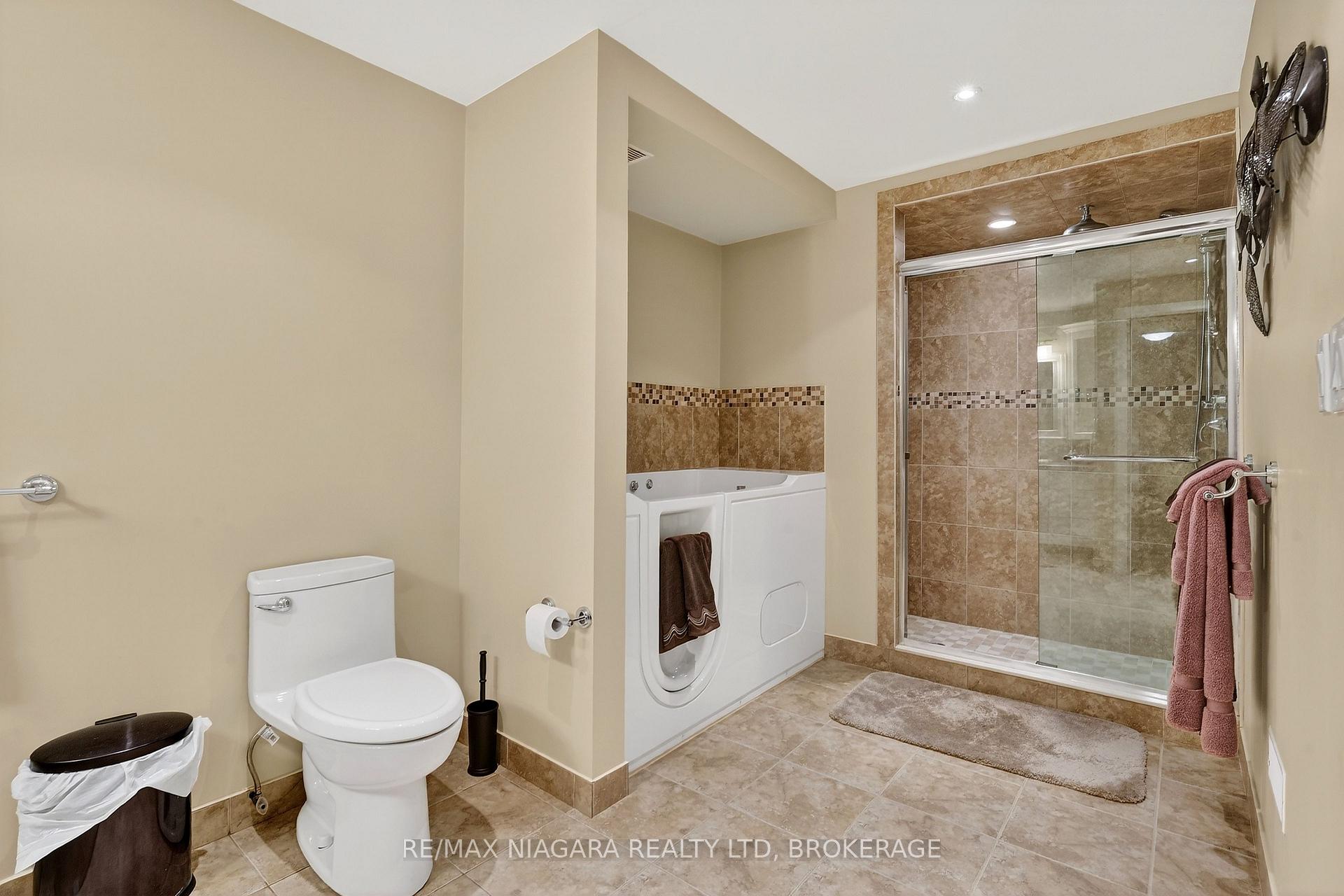Photo 32 of 6775 Domenic Crescent, Niagara Falls, Stamford — HOMEH