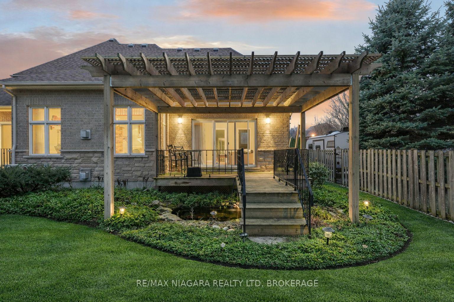 Photo 43 of 6775 Domenic Crescent, Niagara Falls, Stamford — HOMEH