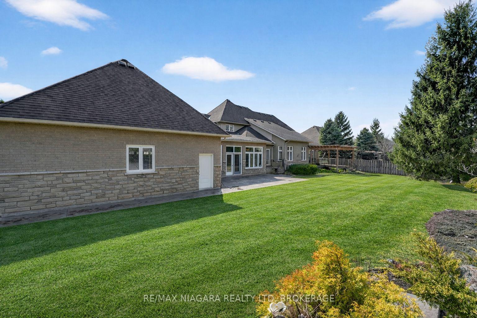Photo 46 of 6775 Domenic Crescent, Niagara Falls, Stamford — HOMEH