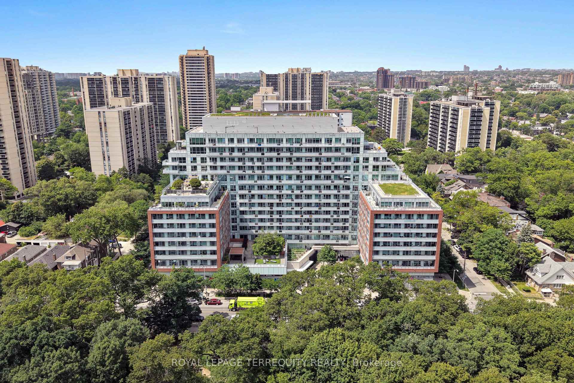 Front of Unit LPH 02, 1830 Bloor Street