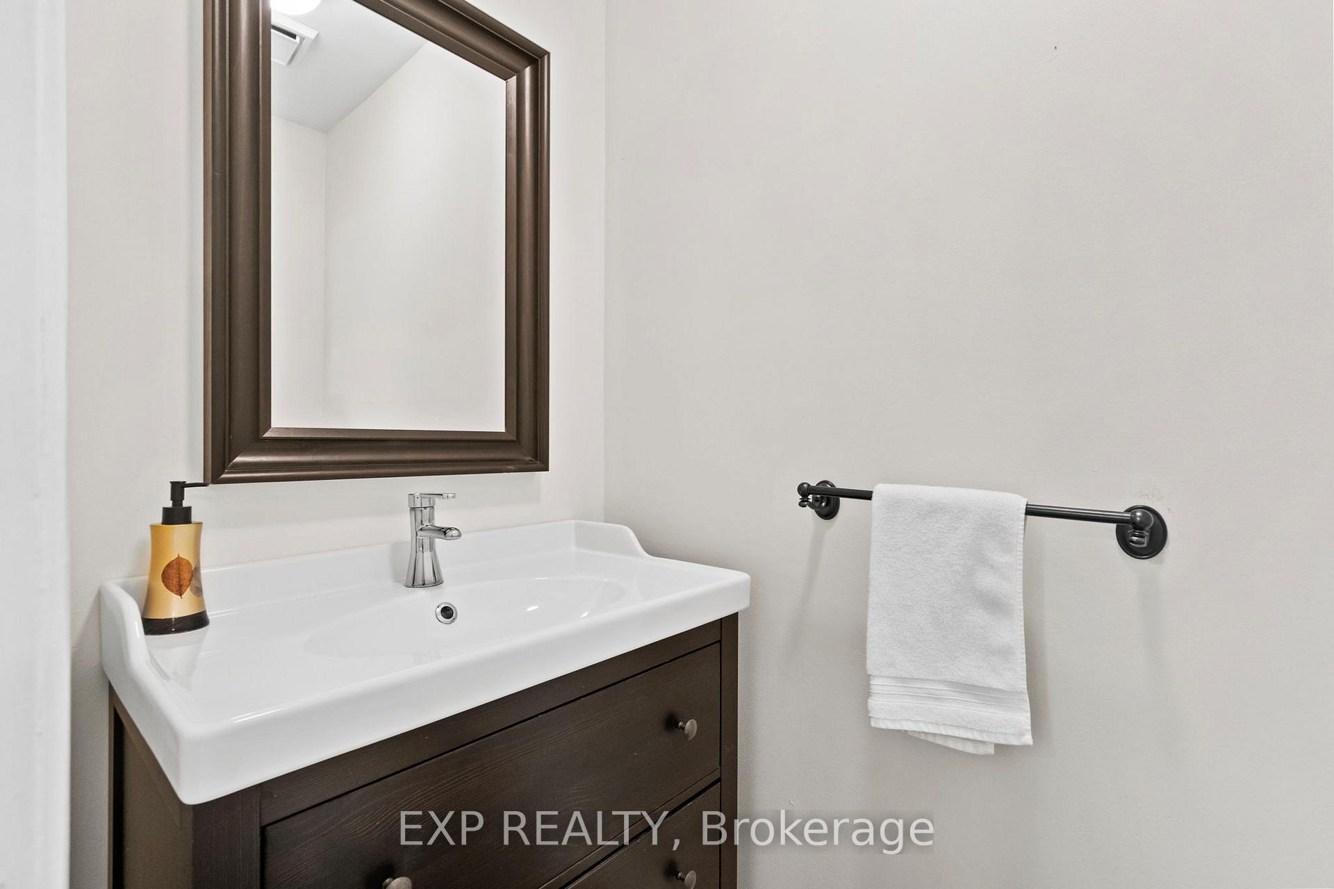 Photo 7 of 25 Lilac Avenue, Markham, Aileen-Willowbrook — HOMEH