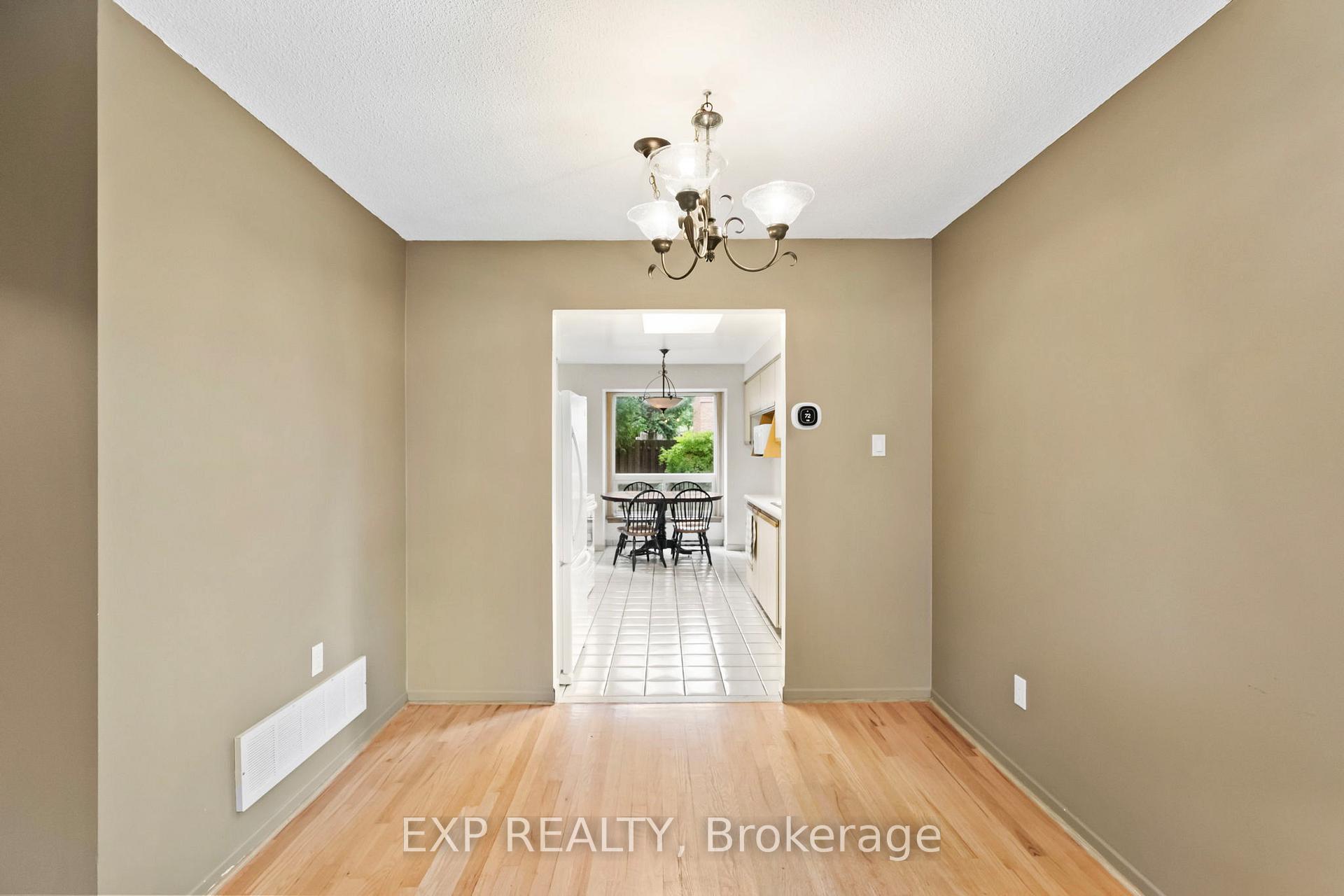 Photo 51 of 25 Lilac Avenue, Markham, Aileen-Willowbrook — HOMEH