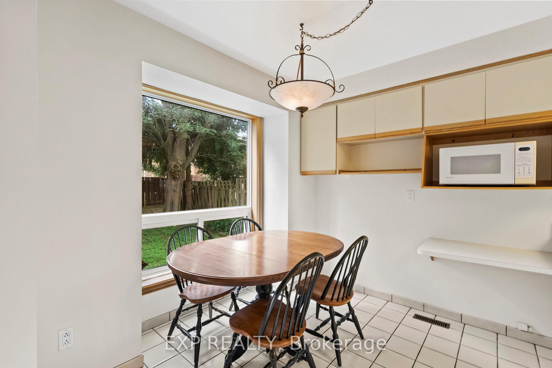 Photo 13 of 25 Lilac Avenue, Markham, Aileen-Willowbrook — HOMEH