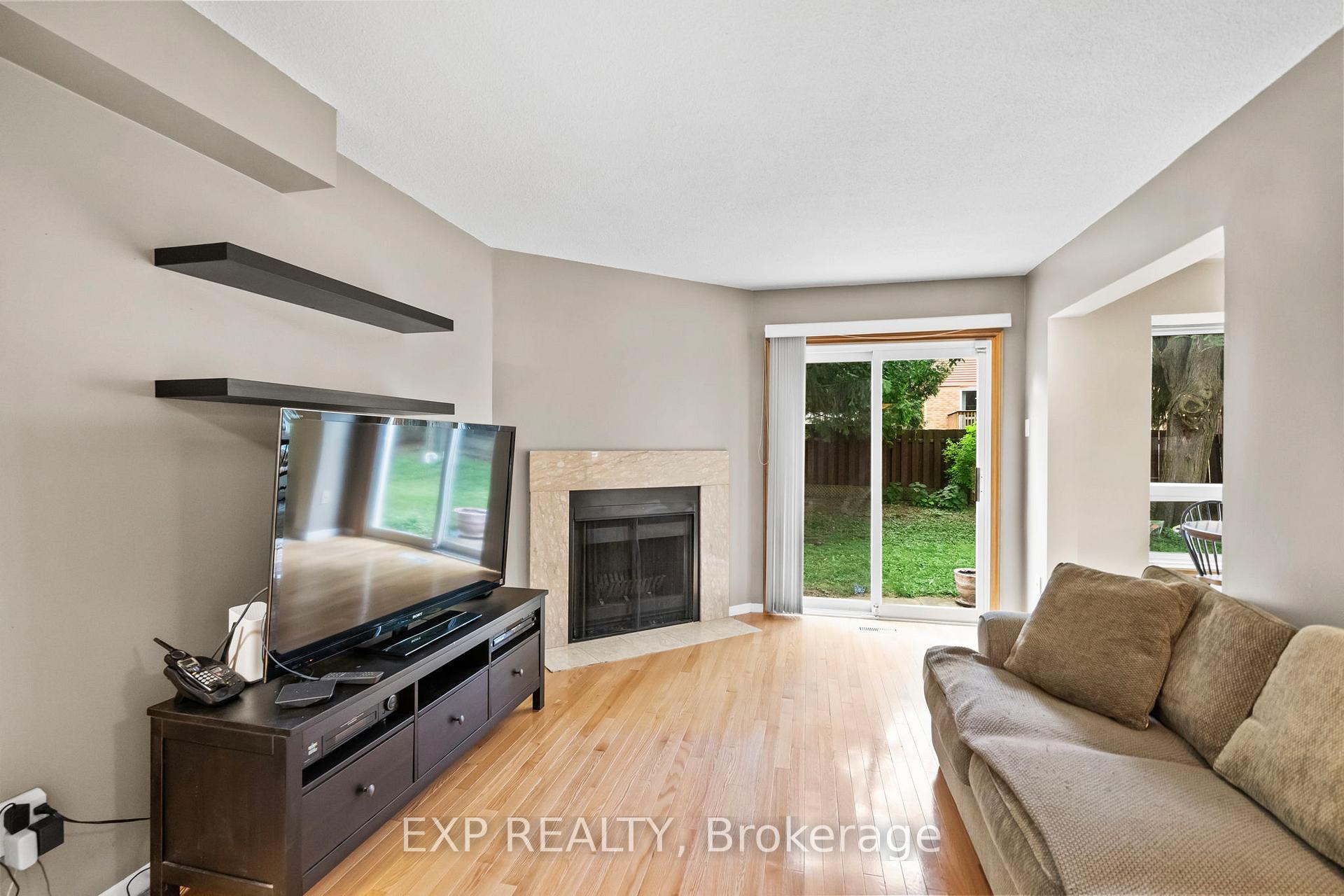 Photo 14 of 25 Lilac Avenue, Markham, Aileen-Willowbrook — HOMEH