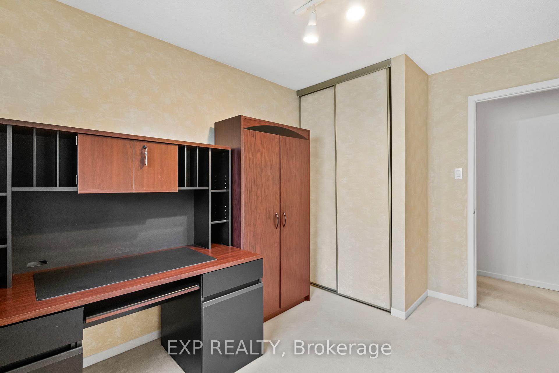 Photo 18 of 25 Lilac Avenue, Markham, Aileen-Willowbrook — HOMEH