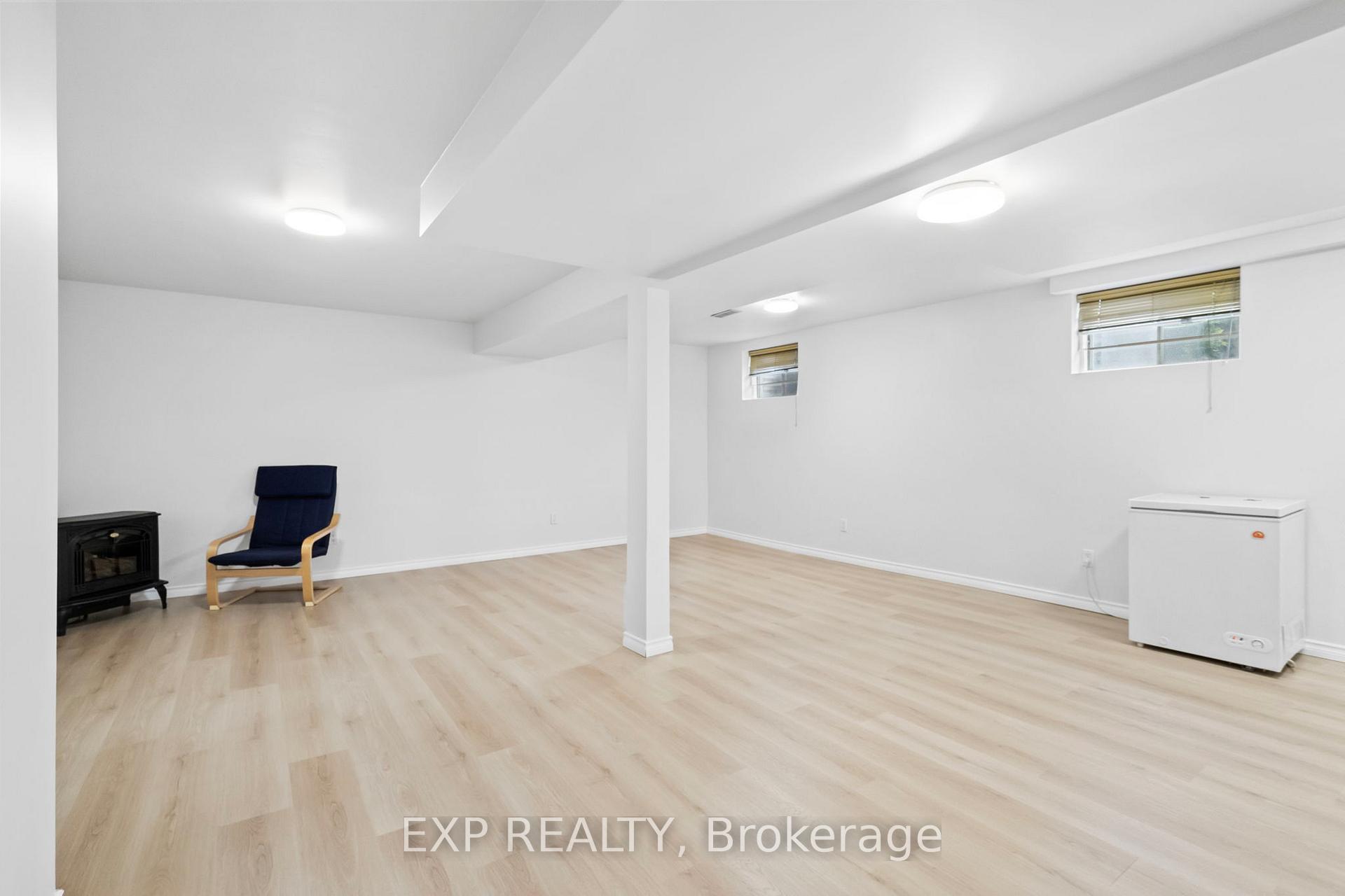 Photo 33 of 25 Lilac Avenue, Markham, Aileen-Willowbrook — HOMEH