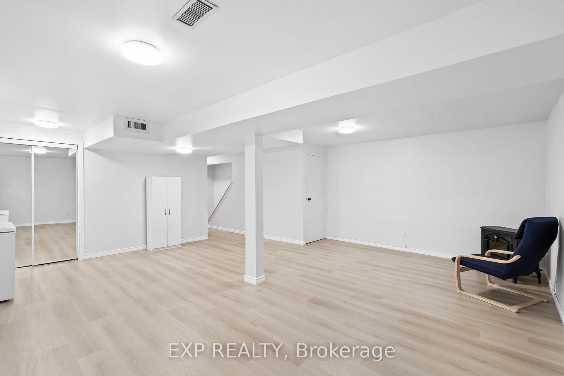 Photo 35 of 25 Lilac Avenue, Markham, Aileen-Willowbrook — HOMEH