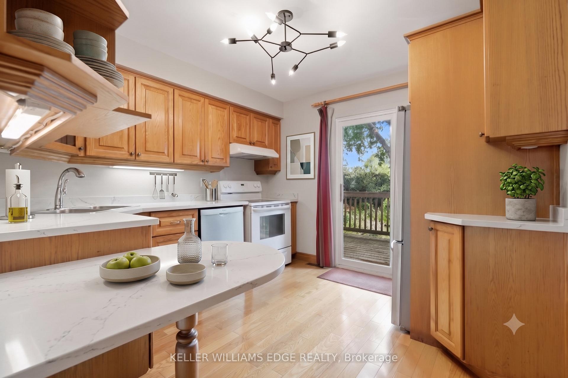 Photo 6 of 2410 Cavendish Drive, Burlington, Brant Hills — HOMEH