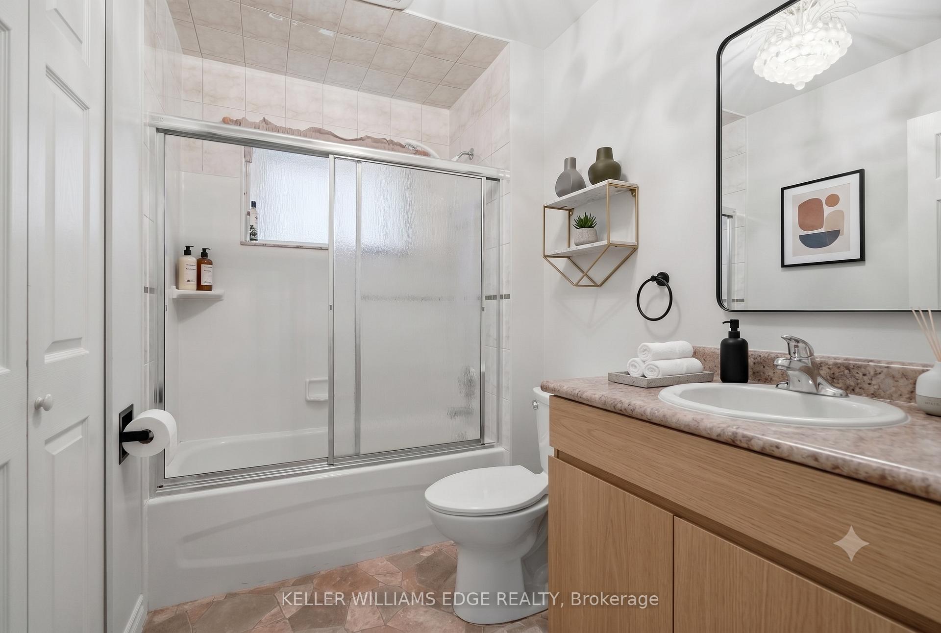 Photo 10 of 2410 Cavendish Drive, Burlington, Brant Hills — HOMEH