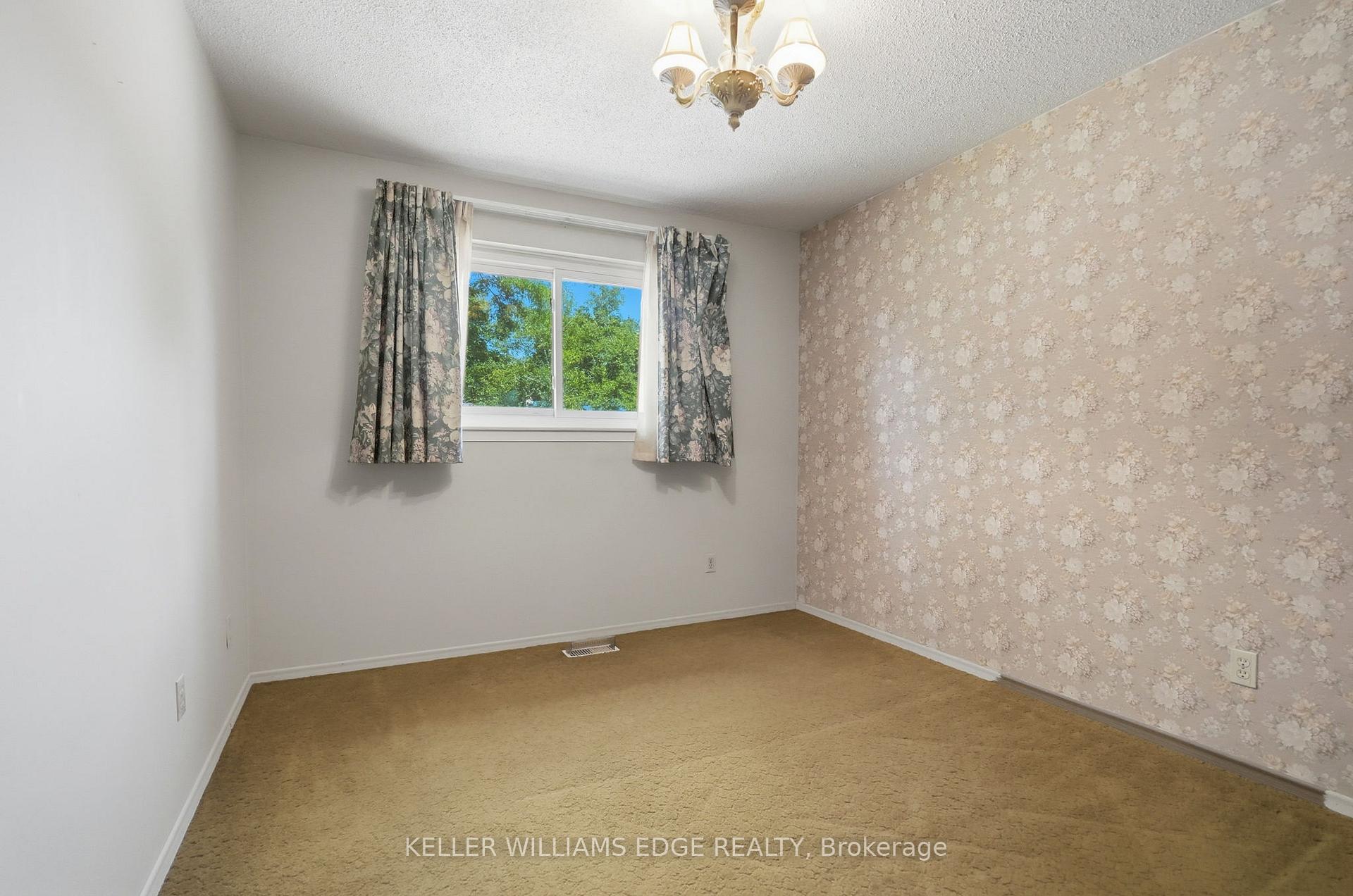Photo 18 of 2410 Cavendish Drive, Burlington, Brant Hills — HOMEH