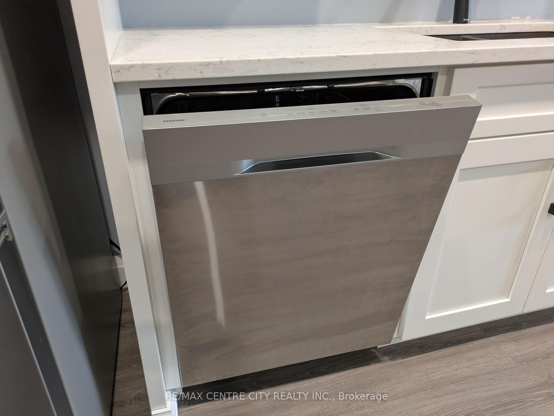 Photo 7 of Unit C, 92 Myrtle Street, Aylmer — HOMEH