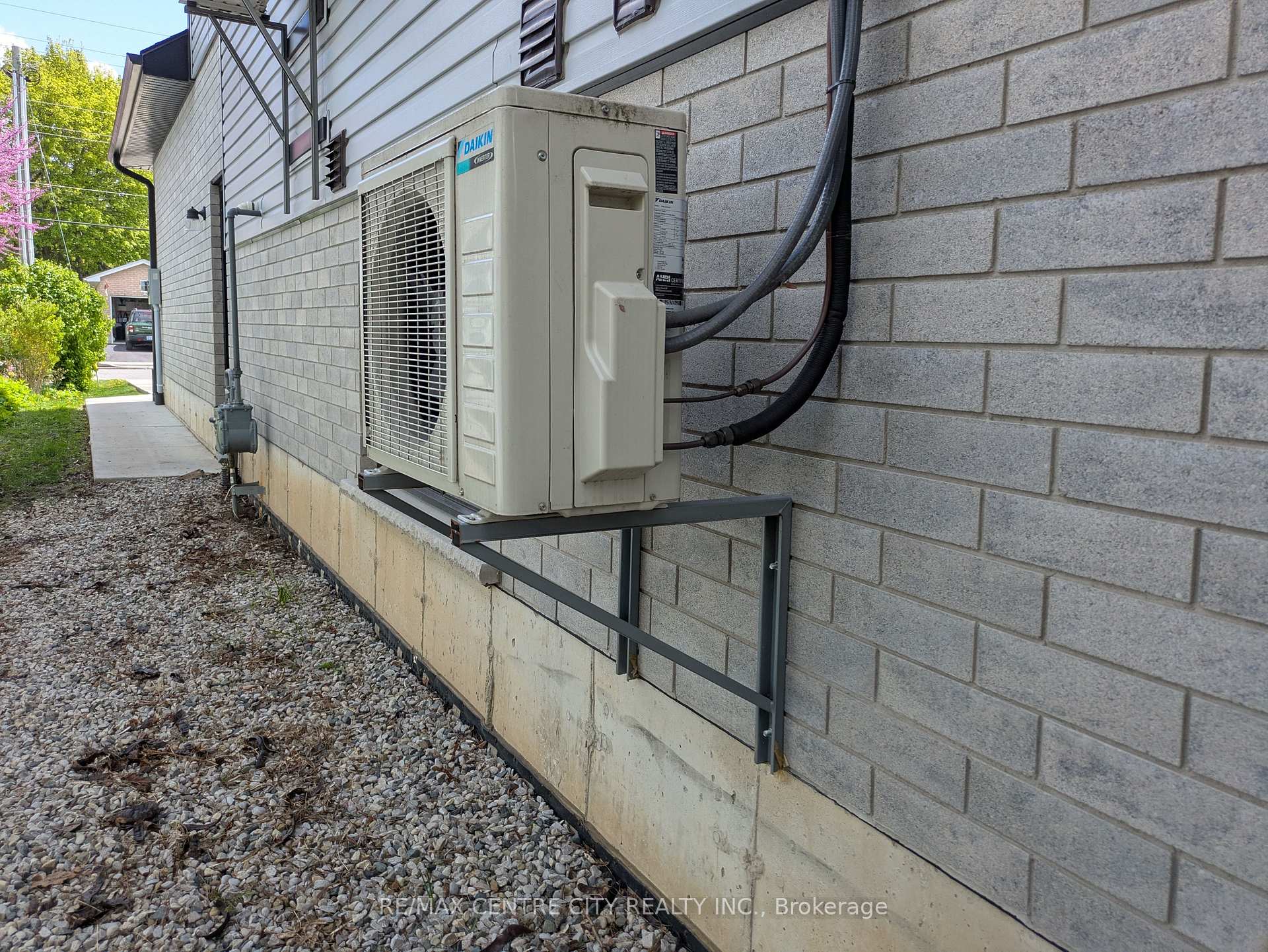 Photo 13 of Unit C, 92 Myrtle Street, Aylmer — HOMEH
