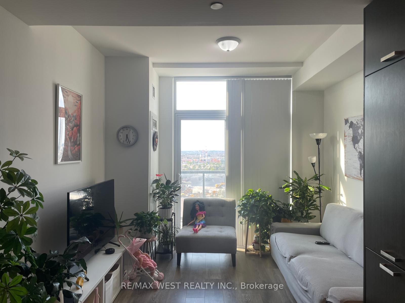 Photo 1 of Unit 1101, 10 Honeycrisp Crescent, Vaughan, Vaughan Corporate Centre — HOMEH