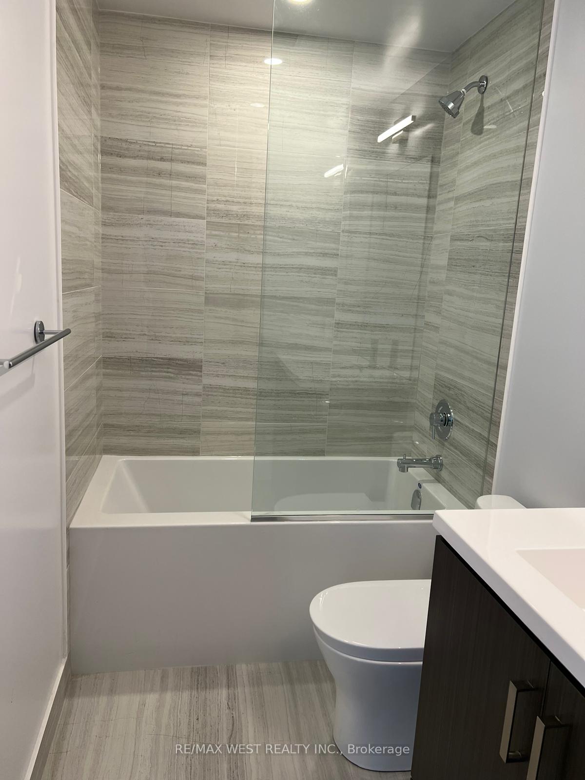 Photo 17 of Unit 1101, 10 Honeycrisp Crescent, Vaughan, Vaughan Corporate Centre — HOMEH