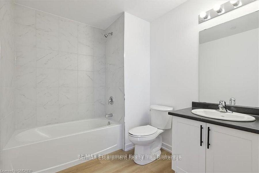 Photo 16 of Unit 423, 470 Dundas Street E, Hamilton, Waterdown — HOMEH