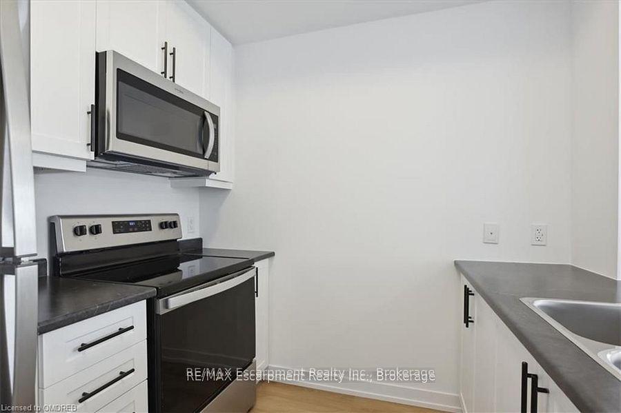 Photo 11 of Unit 423, 470 Dundas Street E, Hamilton, Waterdown — HOMEH